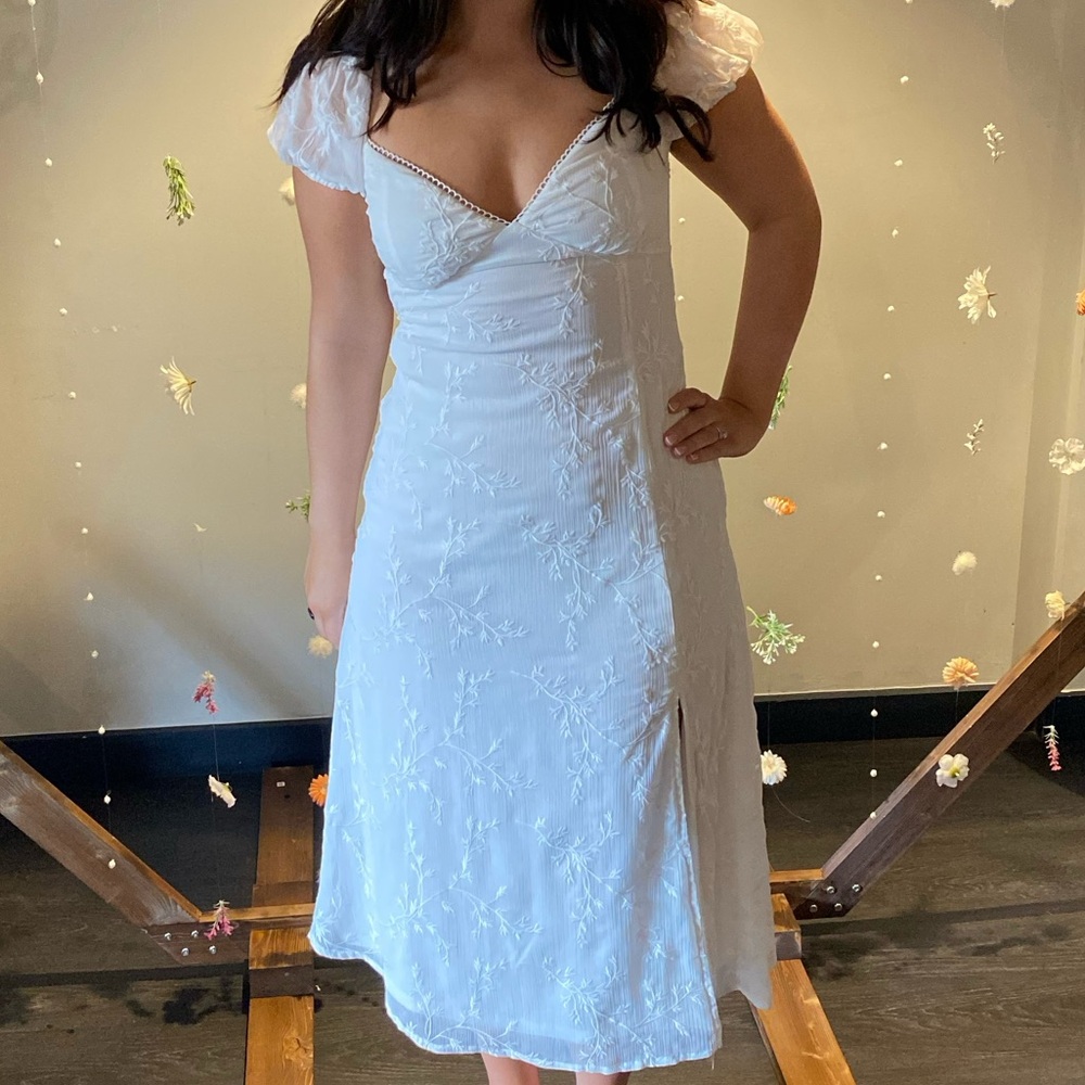 Francesca’s White Midi Lace Puff Sleeve Bridal Dress